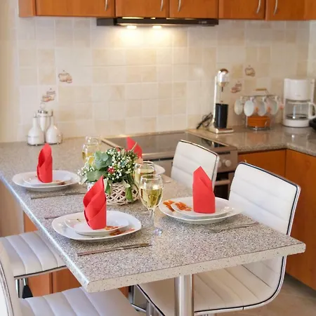 Helenas Apartament *